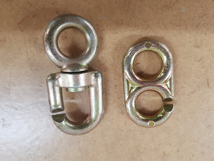 Moss metal sister clip and swivel clip 